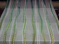 Reflective ondulé on the loom.